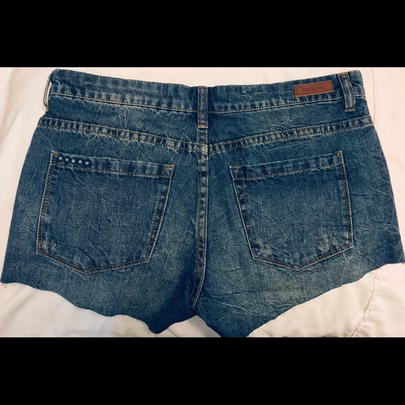 ⭐️For @poshluxs ⭐️BLANK NYC LITTLE QUEENIE Pocket show sexy shorts - Picture 3 of 5